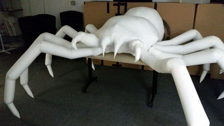 Foam fabrication of giant spider legs