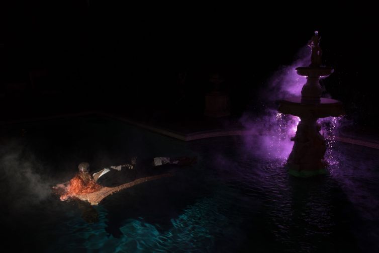 Jack and Rose floating poolside